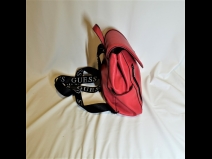 GUESS　リュック（美品）