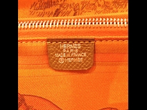 エルメス　シルクインクラシック　　（USED)