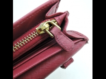 プラダ　長財布　　 (USED)