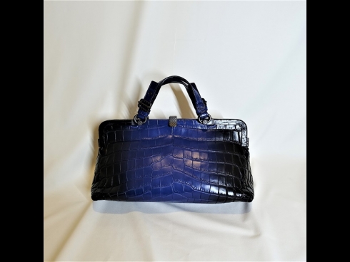ボッテガヴェネタ　クロコダイルハンドバッグ（美品）