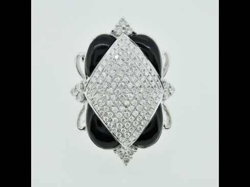 K18WGダイヤモンドﾞ（0.8ct）・オニキスリング　