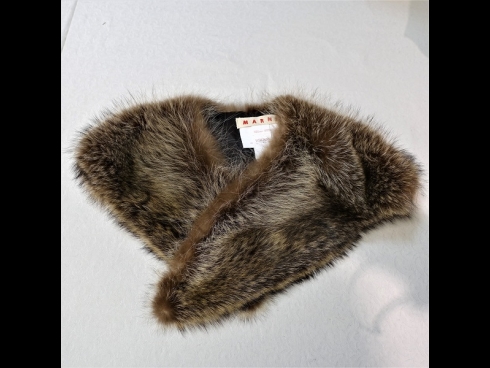 MARNI　ファ－スト－ル（ｱﾗｲｸﾞﾏ）（美品）