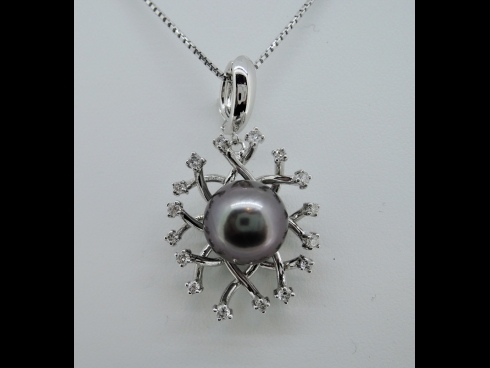 K18WG南洋タヒチ真珠ペンダントネックレス