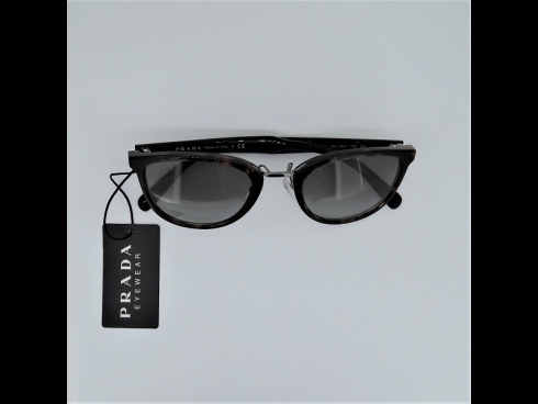 プラダサングラス　ブラウン　（美品）
