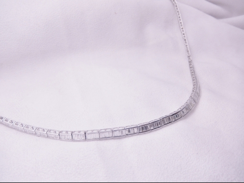 Ptダイヤモンド（テーパーカット）ネックレス10ct