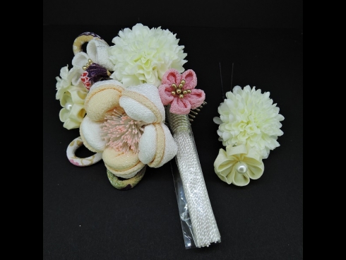 つまみ細工フラワ－コ－ム・ミニ2点セット　白／ベ－ジュ