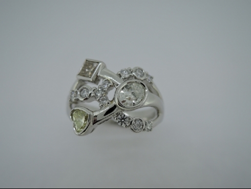 Pt ファンシーカットダイヤモンド(1.283ct)リング