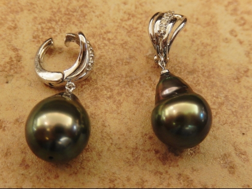 K14WG南洋タヒチパール・ダイヤモンドピアリング