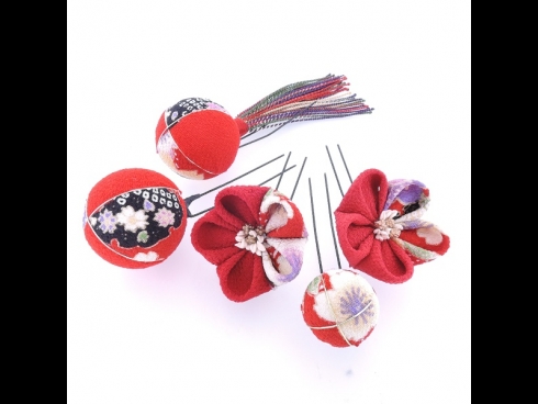 ちりめん細工・ちりめん玉5点セット 　赤