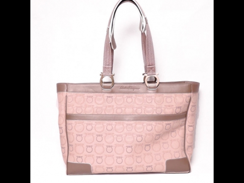 フェラガモ　キャンバストートバック　 (USED)