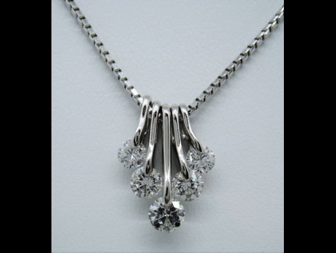 PTダイヤモンドネックレス　　　鑑別付