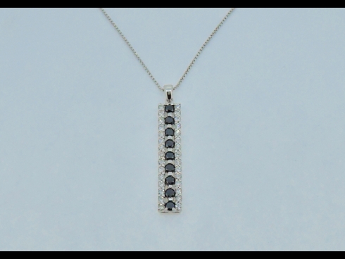 K18WG ダイヤモンド ペンダントネックレス