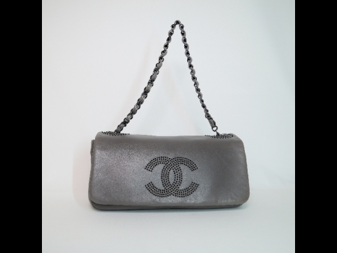 シャネル　ラムチェーンバッグ　(USED)