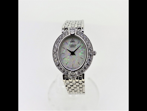 クレド－ル　K18WGダイヤモンド・オパ－ルウオッチ（USED)