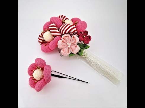 ちりめん梅つまみ細工フラワ－コ－ム2点セット　ピンク