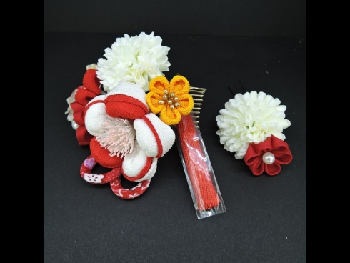 つまみ細工フラワ－コ－ム・ミニ2点セット　赤/白