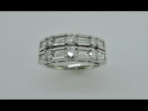 PT900ﾀﾞｲﾔﾃﾞｻﾞｲﾝリング　（D1.40ct）