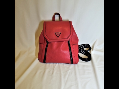 GUESS　リュック（美品）