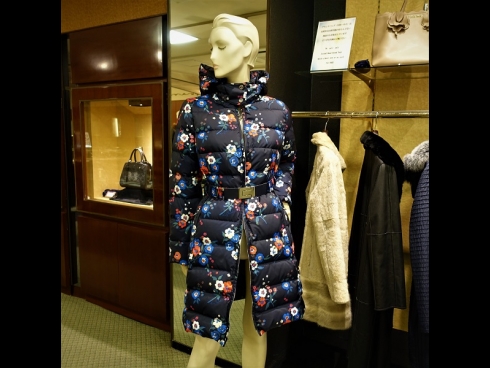 TORY　BURCH　ダウンコ－ト（USED)