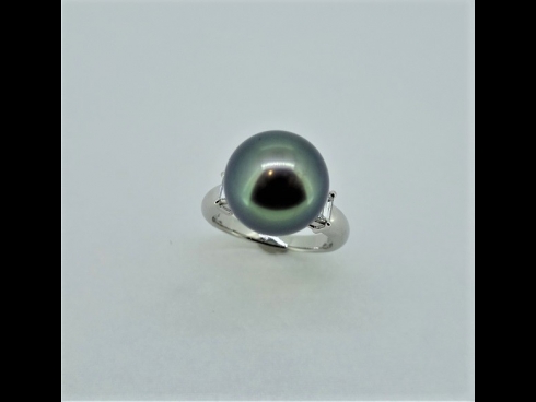 PT南洋黒蝶真珠（13.2mm）ダイヤモンド（0.46ct）リング
