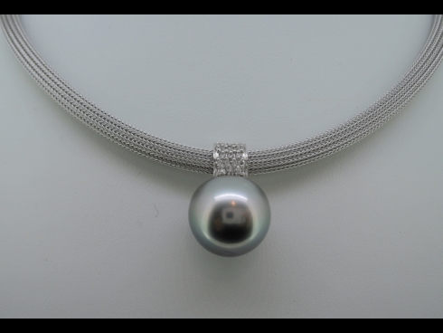 K18WG/750WG黒蝶パ－ル（14.6mm）ネックレス　（D0.20Ct）