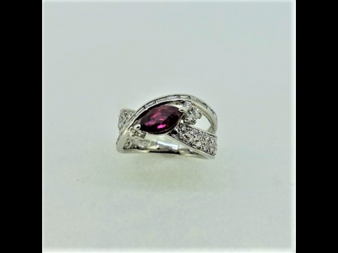 PTルビ－（1.11ct）ダイヤモンド（0.78ct）リング