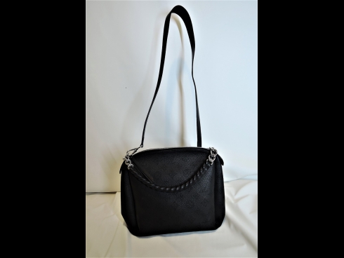 ルイヴィトン　マヒナバビロンチェ－ンバッグ（新品同様）