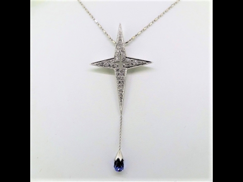 K18WGサファイア（1.89ct）ダイヤモンド（0.80ct）ペンダントネックレス