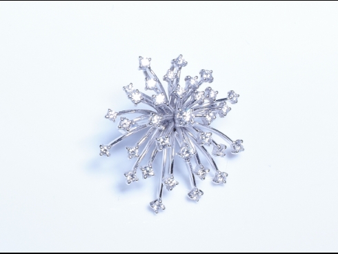 K18WG　ダイヤモンド　ペンダントブローチ