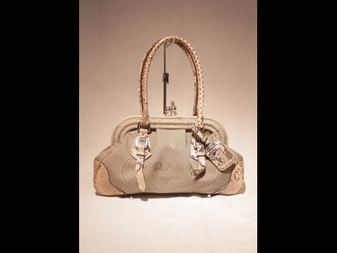 プラダ　パイソン×ジャガードバック　　 (USED)