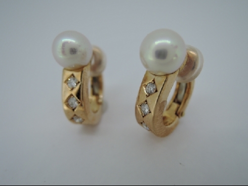 K18  ピンクゴールドアコヤ真珠イヤリング