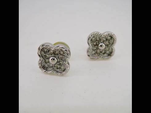K18WGダイヤ（0.115ct）ピアス