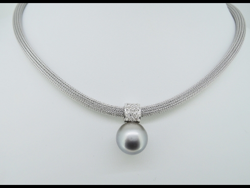 K18WG南洋タヒチ真珠ﾀﾞｲﾔﾓﾝﾄﾞ(0.22ct）ペンダントネックレス