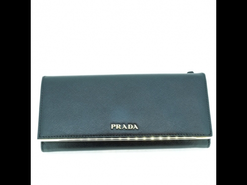 プラダ　レザー長財布　　（USED)