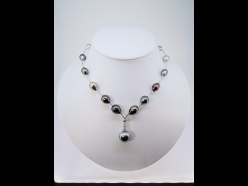 K18 WG 南洋黒蝶真珠ネックレス