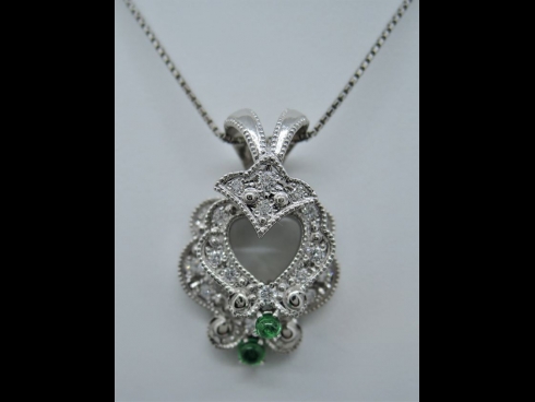 PT950エメラルドダイヤモンド（0.43ct）ペンダントネックレス