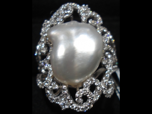 pt南洋ケシ珠ダイヤモンドリング