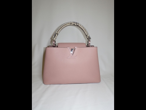 ルイヴィトン　カプシ－ヌハンドバッグ（新品同様）