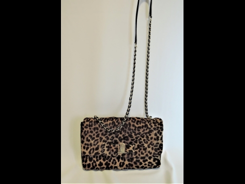 フェラガモレオパ－ドハラコチェ－ンショルダ－バッグ（USED/未使用品）