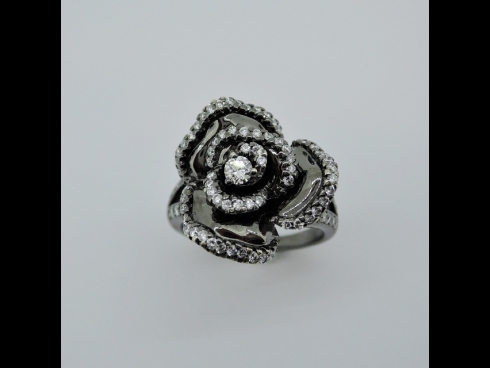 K18WG（ブラック仕上）ダイヤモンド0.85ctリング