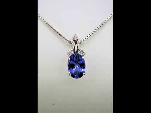 PTタンザナイト（2.12ct）ダイヤモンド（0.10ct）ペンダントネックレス