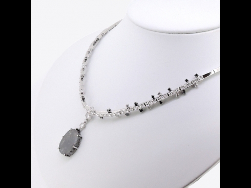 ダイヤ付ネックレス