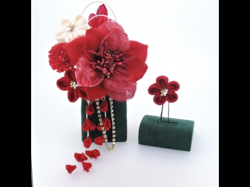 つまみ細工付フラワー　コーム＆Ｕピン２点セット(赤)