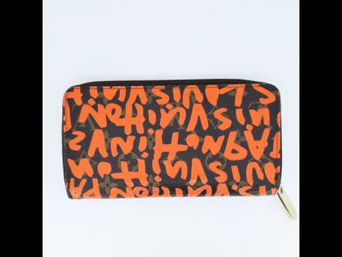 ルイヴィトン　モノグラム・グラフィティキャンバス長財布　　 (USED)