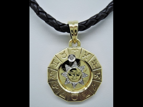 K18ダイヤモンドペンダント　　（イタリア製）