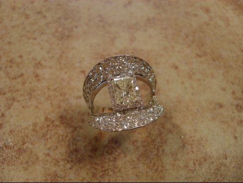 K18ﾎﾜｲﾄｺﾞｰﾙﾄﾞﾀﾞｲﾔﾓﾝﾄﾞﾘﾝｸﾞ